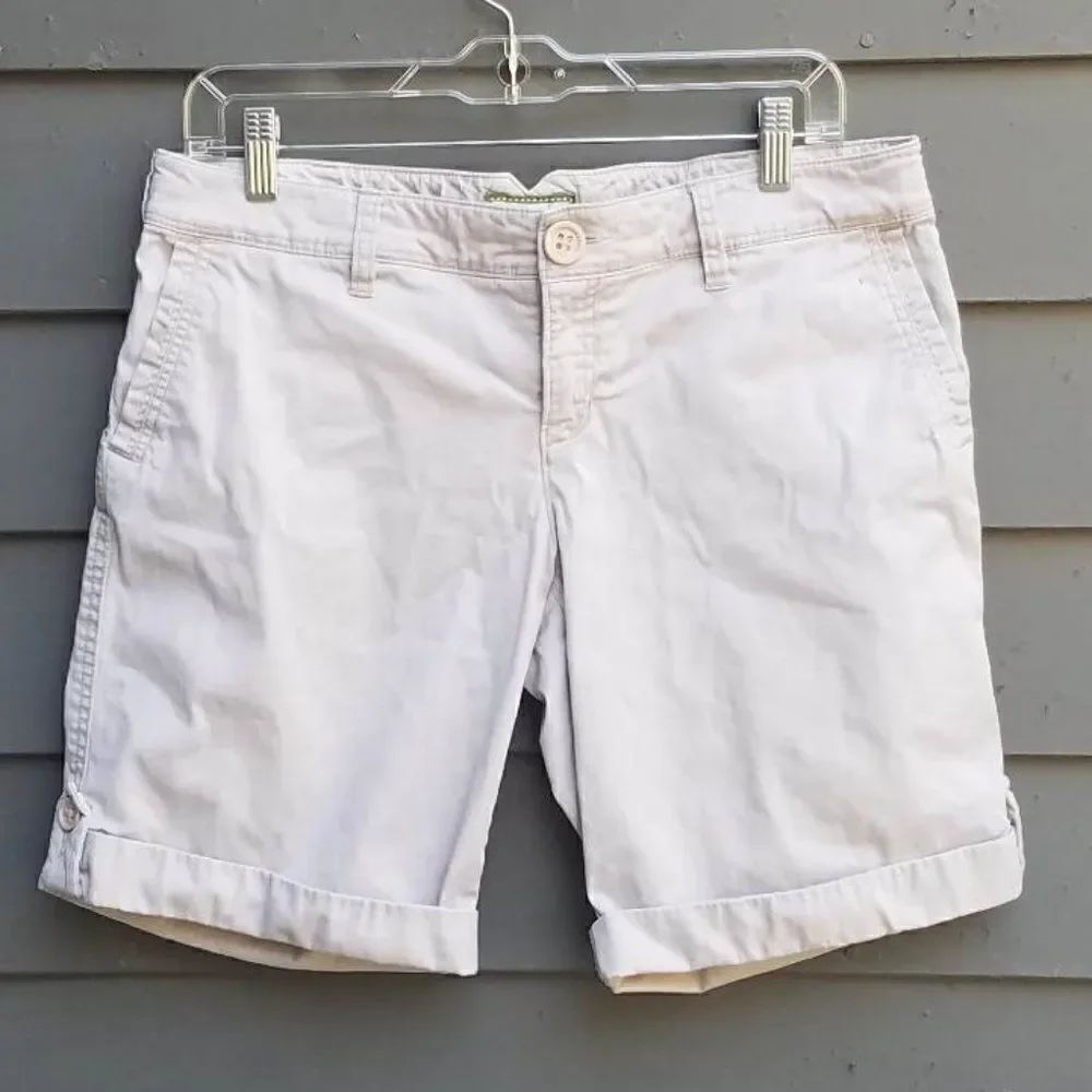 American Eagle Live your Life Shorts Tan Size 10